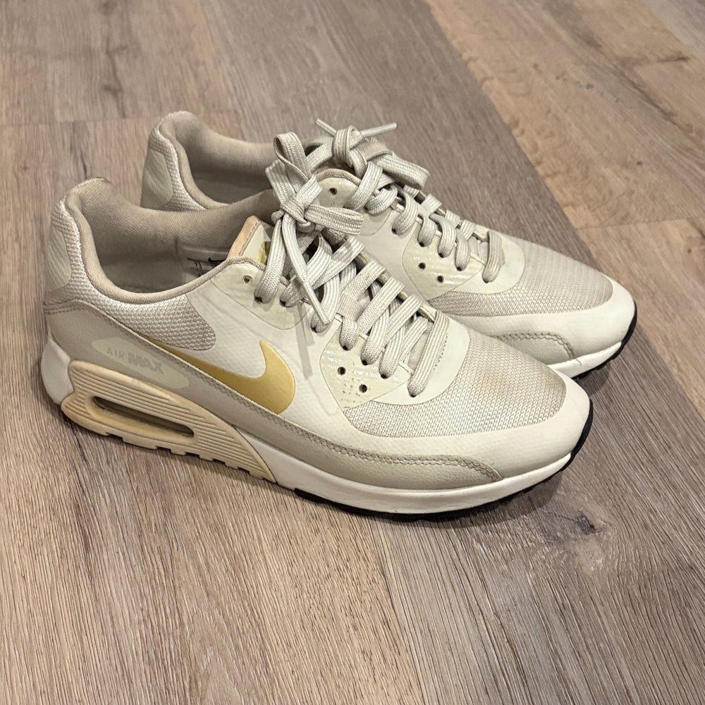 Nike Air Max Sneakers
